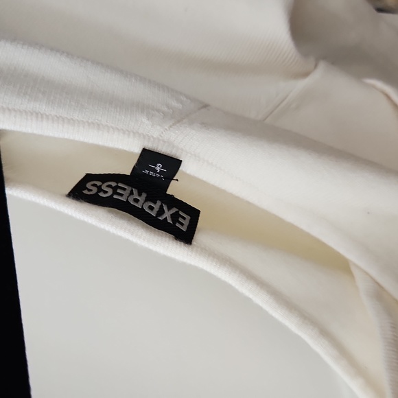 Express Top - Picture 3 of 7